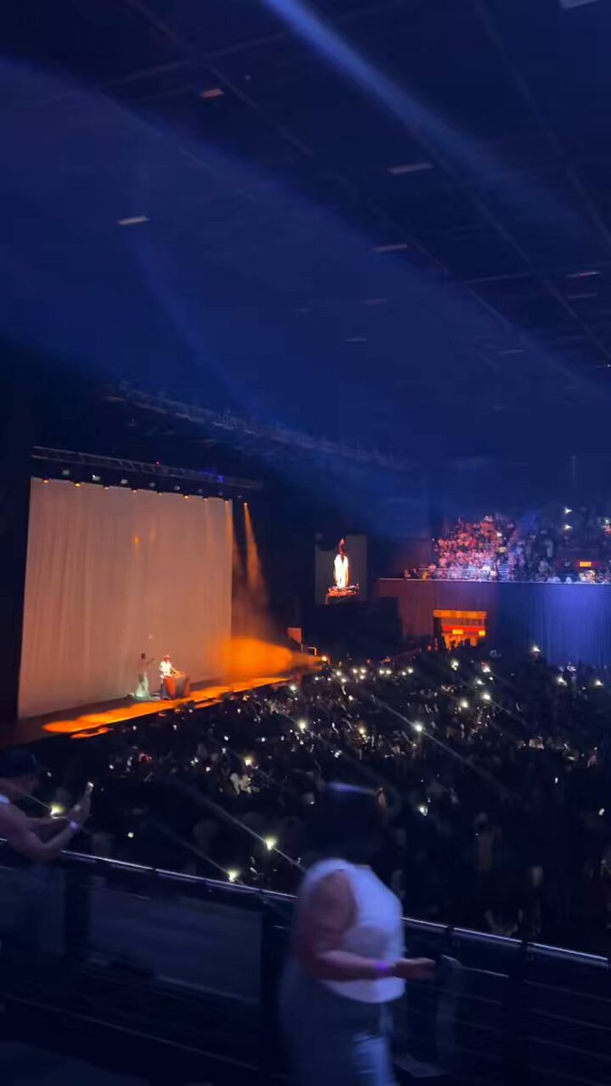 A look into Tyla's sold out show at Sunbet Arena , Pretoria. 📸: @SZxhrxx