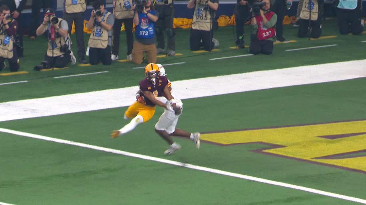 THIS TOUCHDOWN GRAB BY XAVIER GUILLORY 😱