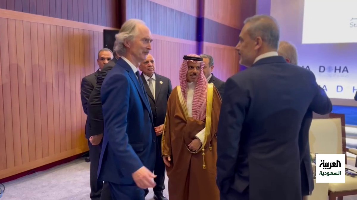 🚨بدء الاجتماع الاستثنائي لبحث مستجدات الأوضاع في سوريا.