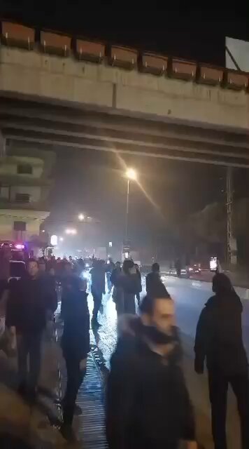 🔴 فرحة اللبنانيين توازي فرحة السوريين بسقوط طاغية الشام بشار الاسد وانهيار المحور الإيراني. 🔴 الشرق الأوسط لن يستقر إلا بطرد اذرع ايران وأدواتها الاقليمية، من حماس وحزب الله مروراً بنظام الاسد والفصائل العراقية وصولاً إلى الحوثي في اليمن.