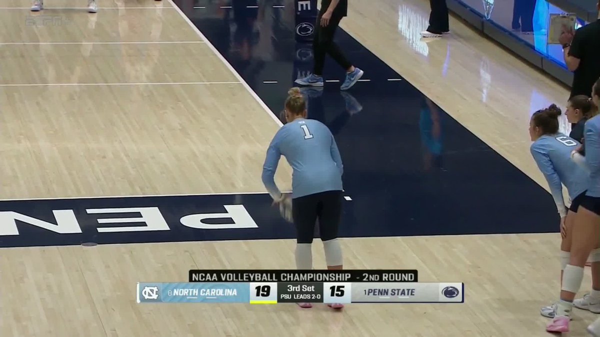 THIS RALLY, THIS POINT ‼️ #NCAAWVB x 🎥 ESPN+ / Carolina Volleyball