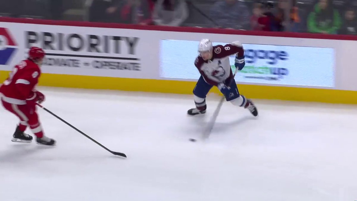 Please enjoy 30 seconds of just Cale Makar being a magician on skates 🪄