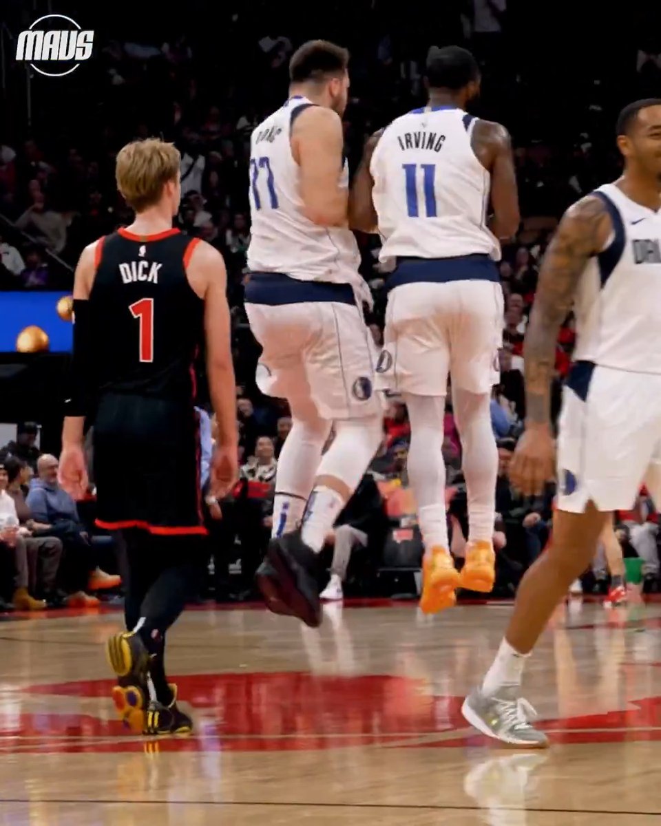 Luka loves a buzzer beater 🚨