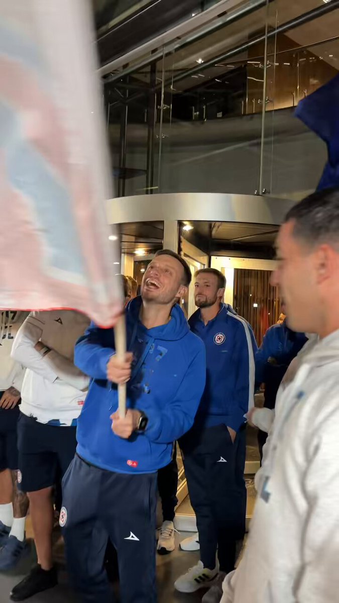 Lo que siente Anselmi por Cruz Azul lo dice su sonrisa 🚂