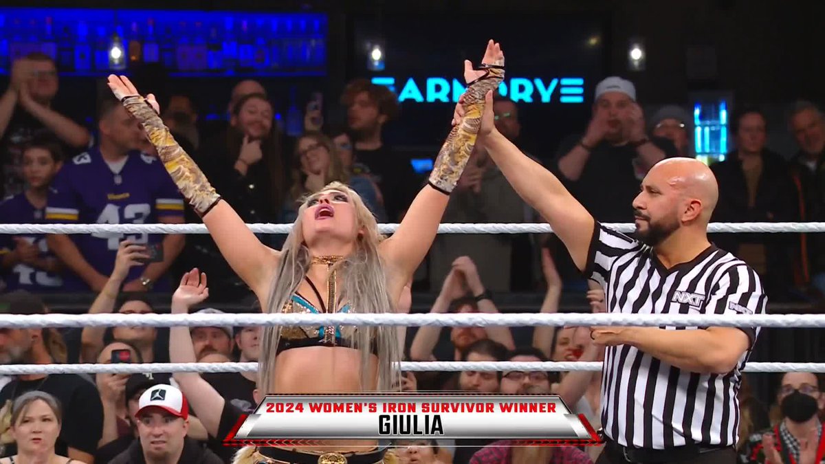 What a moment for GIULIA = ジュリア! 🙌 #WWENXT | #WWEDeadline