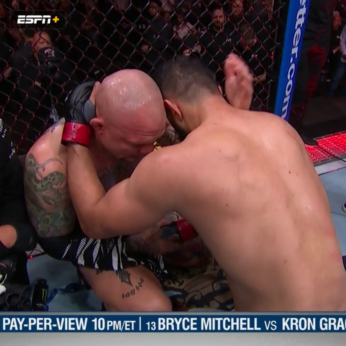 Dominick Reyes consoled Anthony Smith after their fight at #UFC310 ❤️