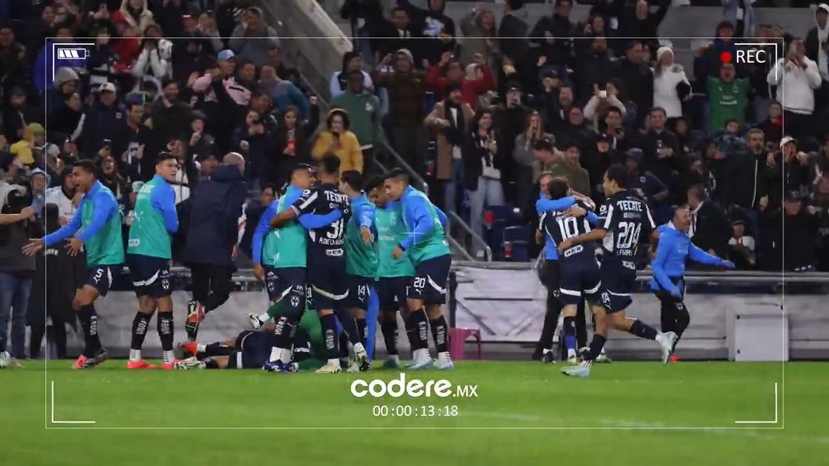 ¡Es que lo que haces en la cancha, Inventor! 🤯⚽️ #LenteRayado Codere.mx. 📹