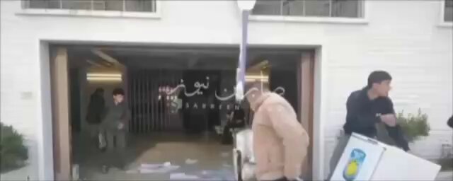 🚨 İran’ın Şam Büyükelçiliği Muhalifler tarafından boşaltılıyor.