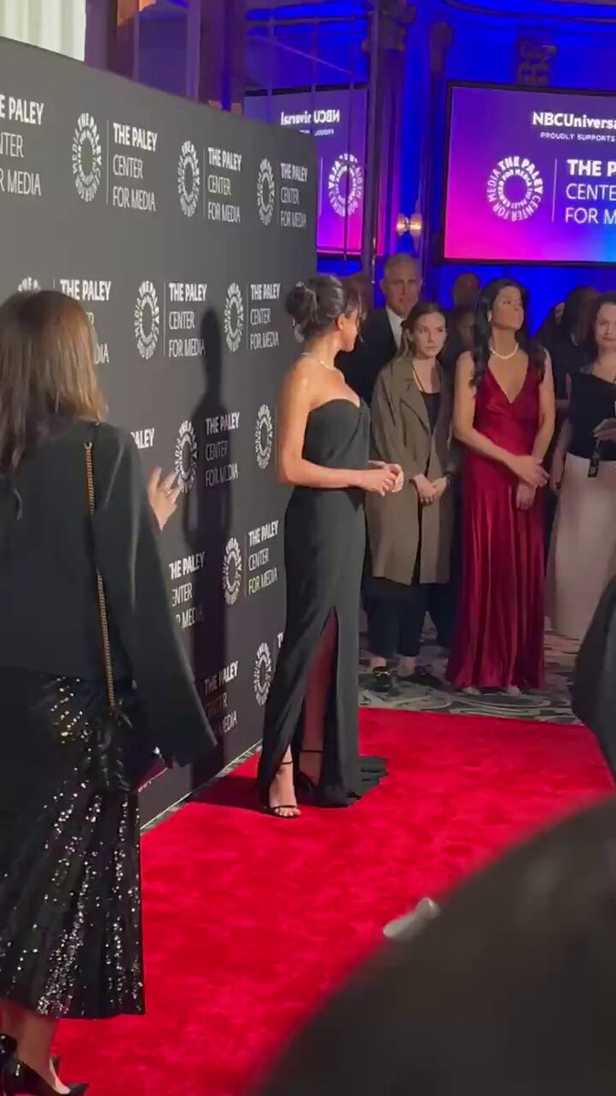 This is when a long staff with a hook on the end would come in useful! Milking the fuel as a narcissist is designed to do #Narcissist #meghanmarkle