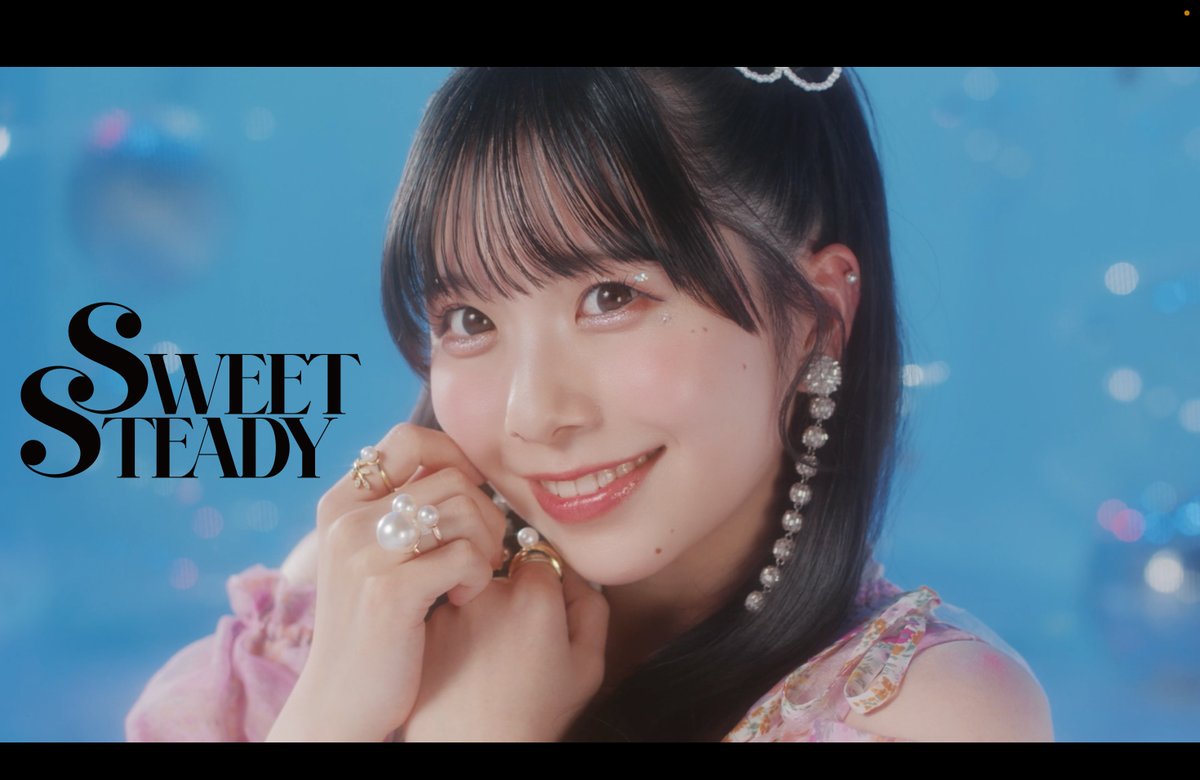 "ダイヤモンドデイズ" Music Videoソロティザー映像公開💎✨ 本日は…👶🏻🪽🎀 🩷栗田なつか 栗田なつか(SWEET STEADY) "小さい頃に 憧れてた プリンセスドレス キラキラストーリー" 今日から7日連続ソロティザー公開、 MV本編は12/18(水)公開です💍 #すいすて #ダイヤモンドデイズ