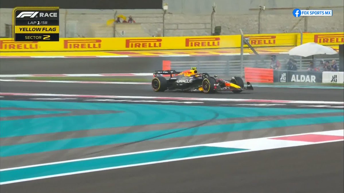 🚨😨 ¡SE TOCAN MAX VERSTAPPEN Y PIASTRI! ¡Y TROMPO DE CHECO PÉREZ! 🇲🇽❌ Qué arranqueeeee 😳 #F1xFSMX #AbuDhabiGP