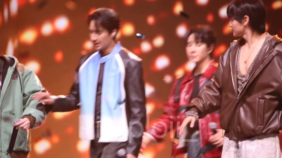 EARTH mix JOONG 🤣🤣 Fan Fest In Macau x EarthMix #GMMTVFanfest2024inMacau #เอิร์ทมิกซ์ #earthmix มซ #mixxiw #OffGun #offjumpol #GunAtthaphan