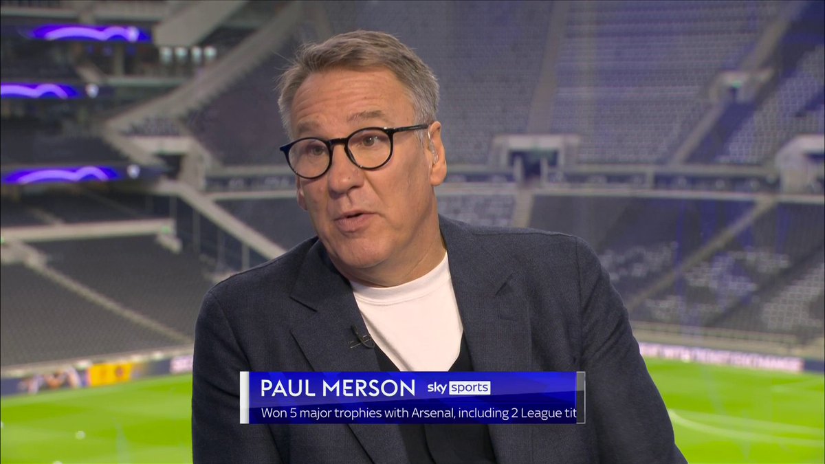 "He's done an unbelievable job" Paul Merson says Chelsea are in the title race if they win the game against Tottenham today 🔵