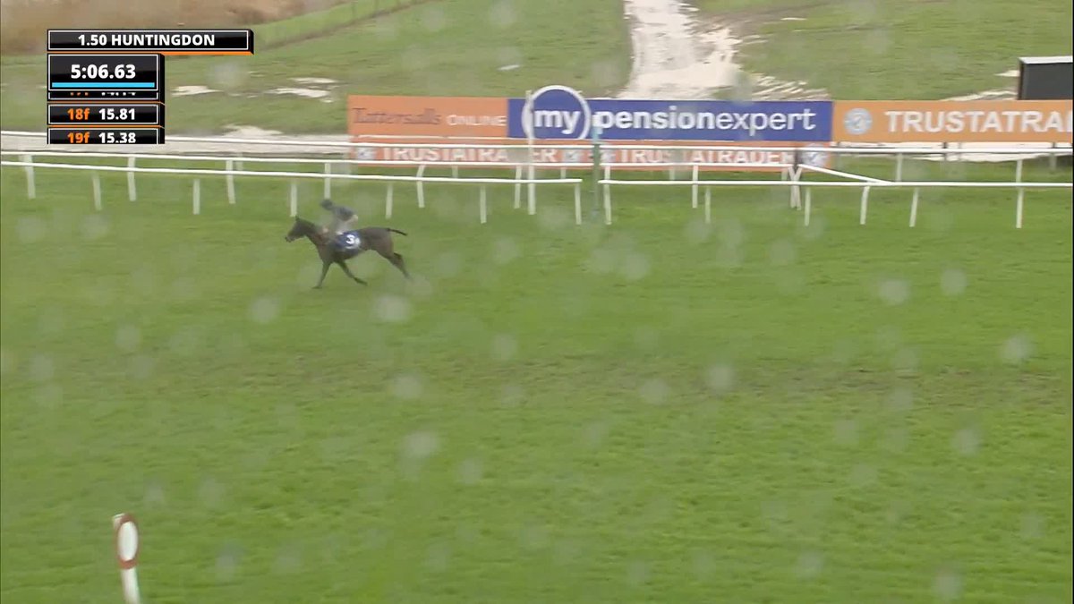 Djelo wins the Trustatrader Peterborough Chase! 🏆 What an incredible season charlie deutsch and Venetia Williams are having! #ITVRacing | Huntingdon Racecourse