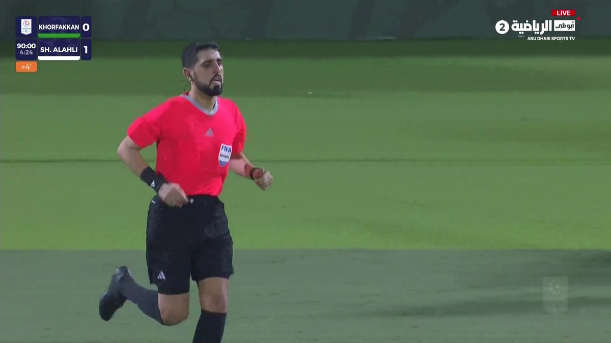 ركلة جزاء المحتسبة لفريق خورفكان امام شباب الاهلي في اخر الثواني - رايك في القرار؟!