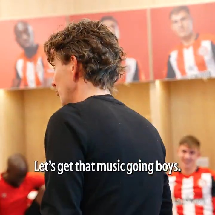 Those Brentford players must absolutely love playing for Thomas Frank What a classy bloke he is👏👏👏