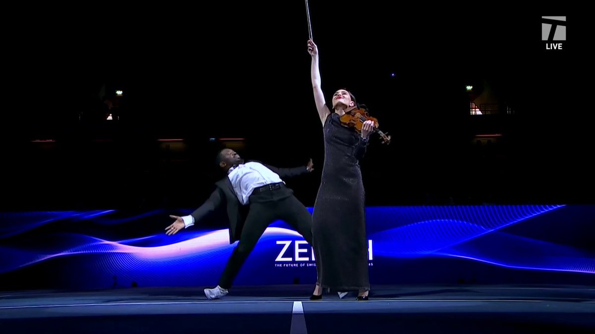 Best tennis match intro of all time? 🎻🕺 #UTSLondon