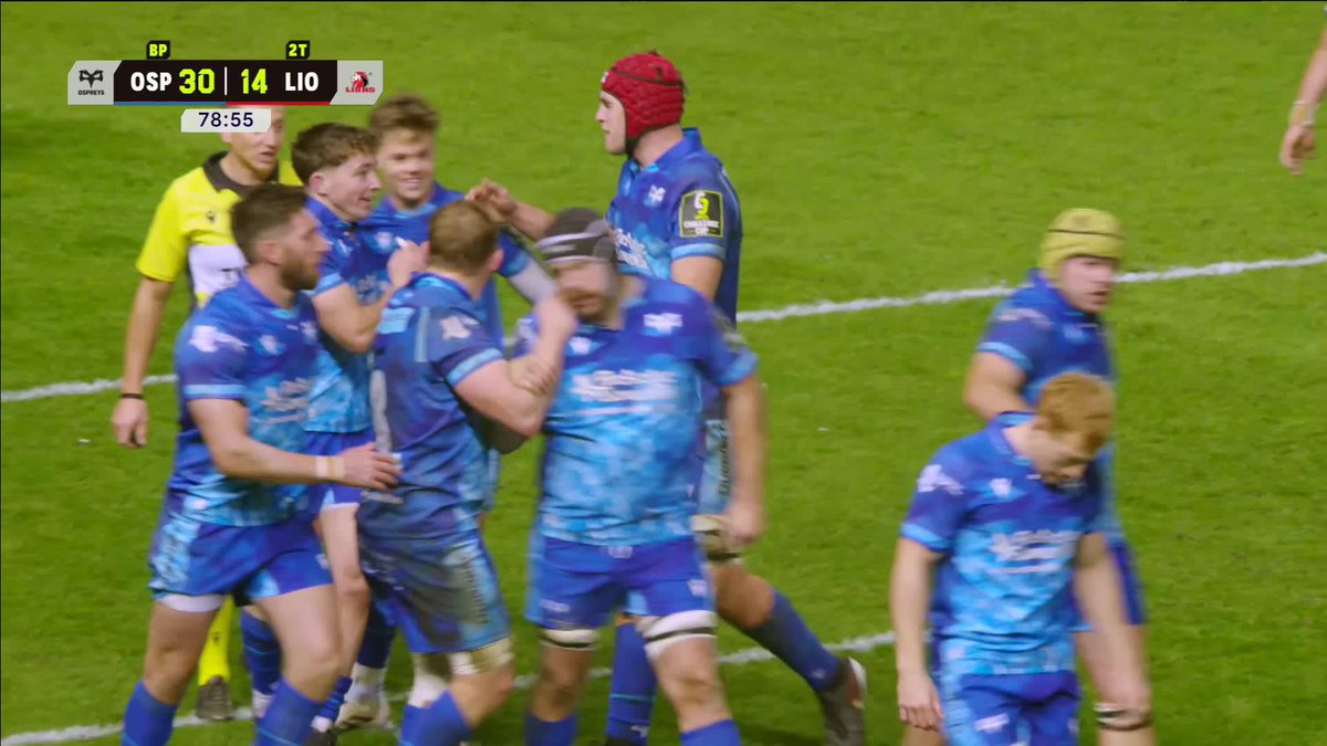 The icing on the cake! 🙌 Ospreys' Dan Edwards skips away from two players and scores a brilliant try ⚫ #ChallengeCupRugby
