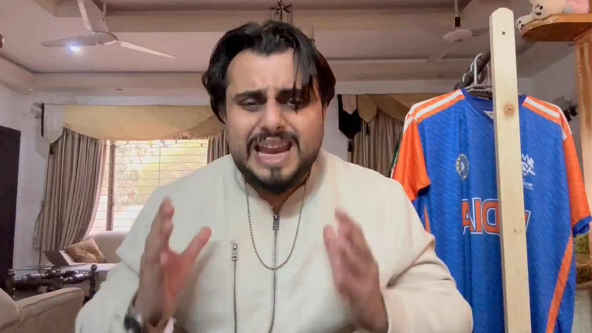 Mohammed Siraj, do you have any shame left? Is this how you want to represent India? 🇮🇳🙏🏽🙏🏽 Watch full video here 👇🏽👇🏽