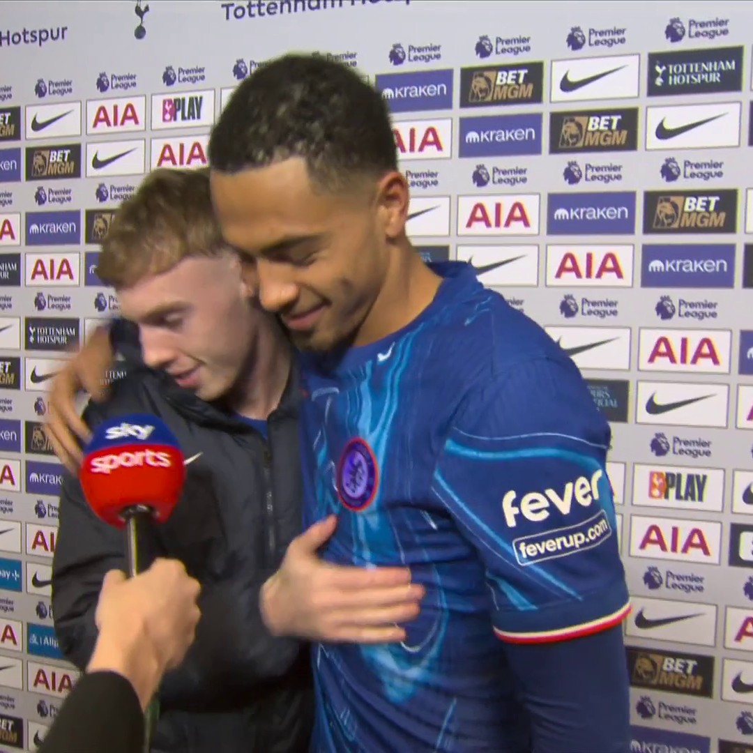 "Keep saving us!" 🔵 Levi Colwill asked Cole Palmer to keep "saving" his Chelsea side when presenting his teammate with the Player of the Match award 🏆