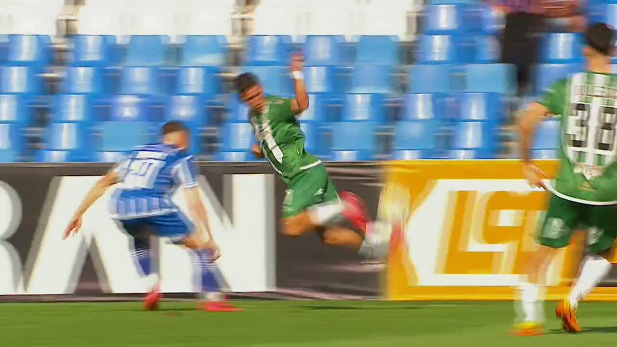 JAJAJAJAJ por algo lo limpiaron de Lanús a este fantasma, está bien en ese clubsito de Lomas