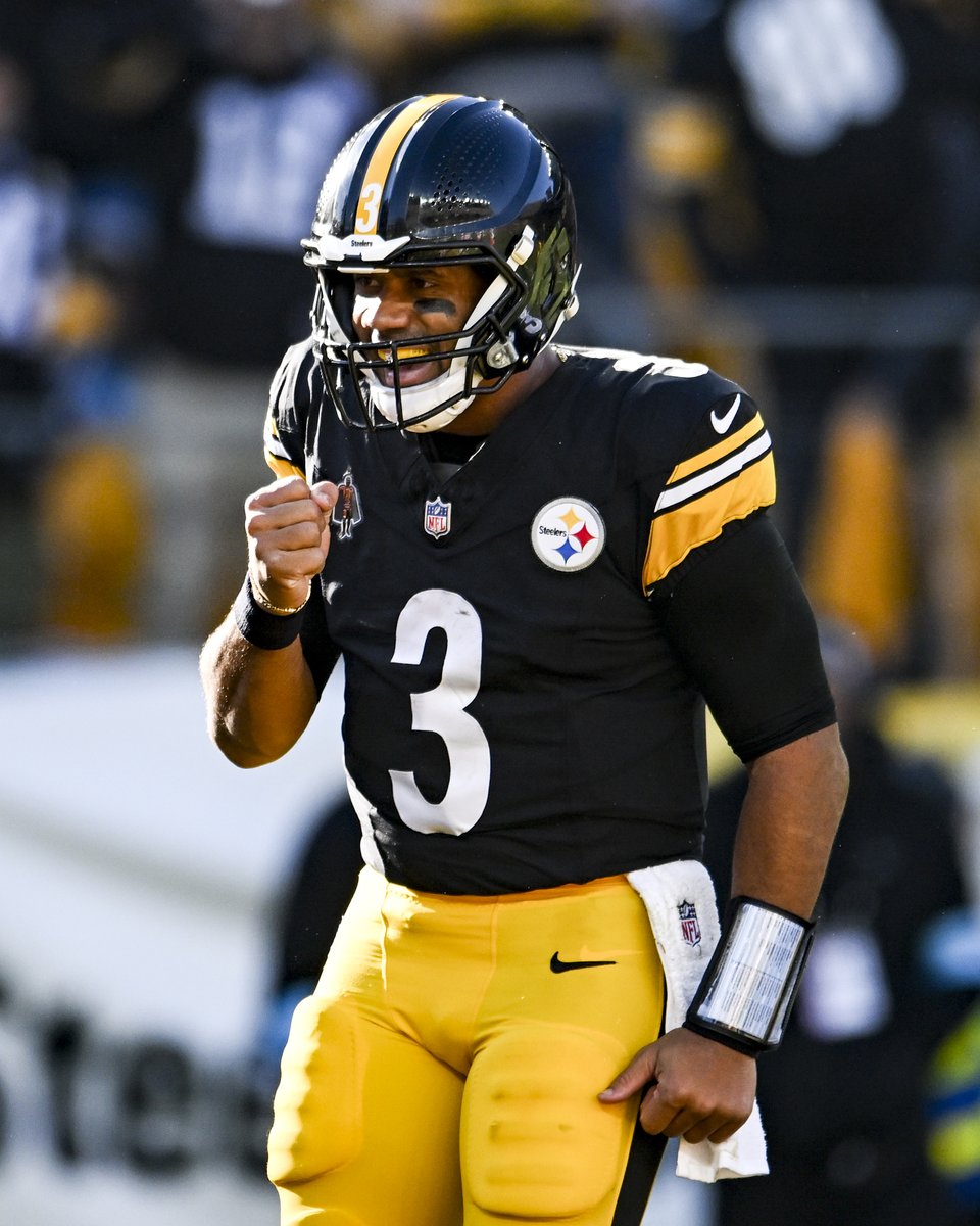 W!!! Celebrate the moment!! Special group ⚫️🟡 Pittsburgh Steelers