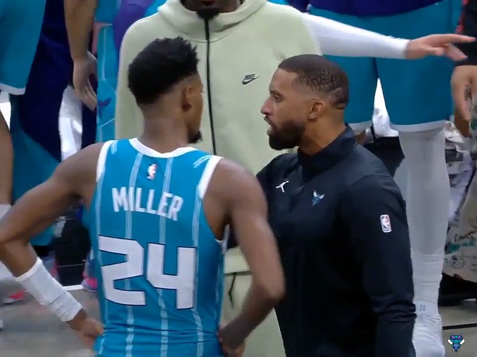 Charles Lee with some words for Brandon Miller. 🤔