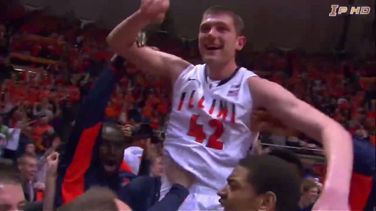 Last time Illinois downed a # 1 in Champaign Tennessee will be #1 when they enter hostile territory on Saturday