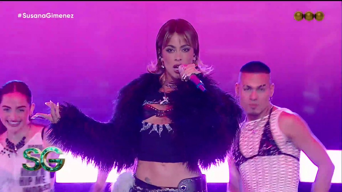 TINI presentando โCupidoโ en el programa de Susana Gimรฉnez.