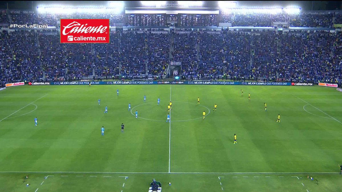 ¡Avanzan a la gran final! 🔥 América defenderá campeonato ante Rayados tras derrotar 4-3 a Cruz Azul ⚽ #MásAcciónMásDiversión #PorLaFinal 🔥 Caliente Sports te presenta los mejores momentos mientras apuestas y ganas con la #LigaMX