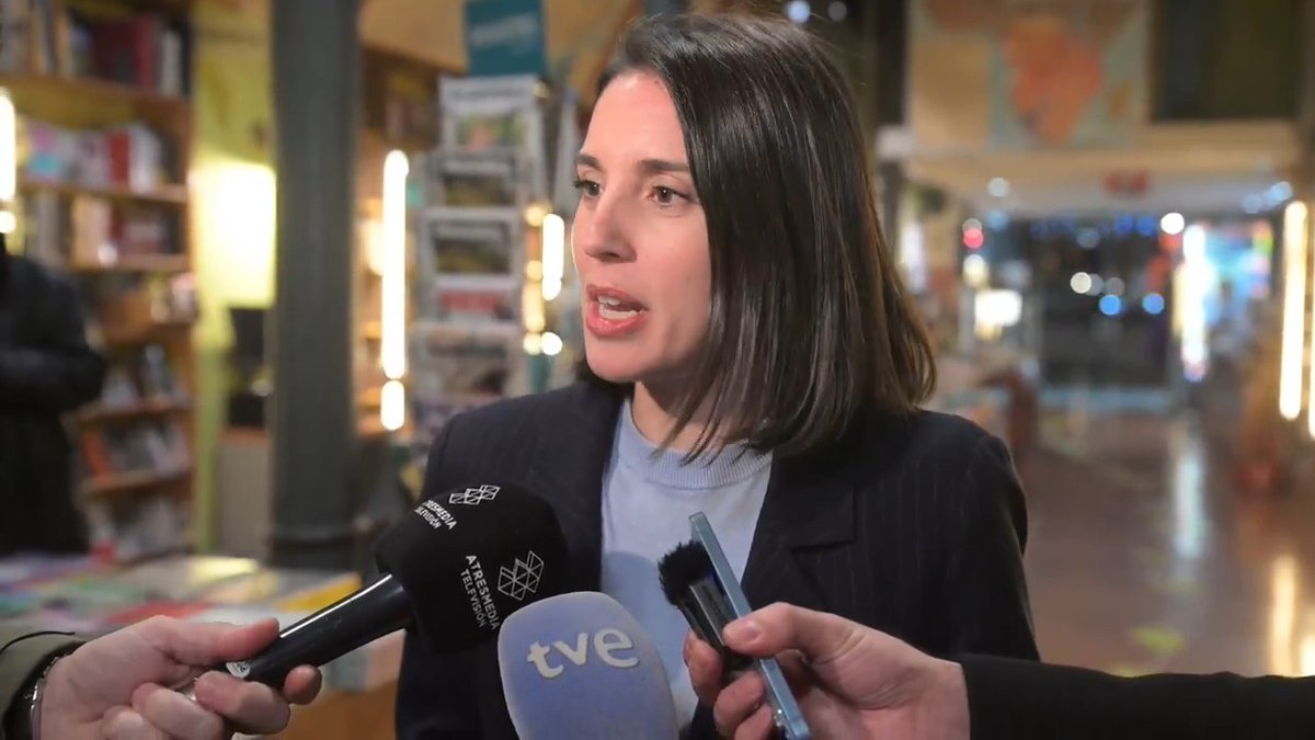 "Nos han dicho que tenemos que parar y no hacer ruido, pero ese discurso nos lleva a que la derecha mande aunque no gobierne. Al contrario, tenemos que llegar mucho más lejos para que cambie todo lo que tiene que ser cambiado". 🎥 Irene Montero en Barcelona.