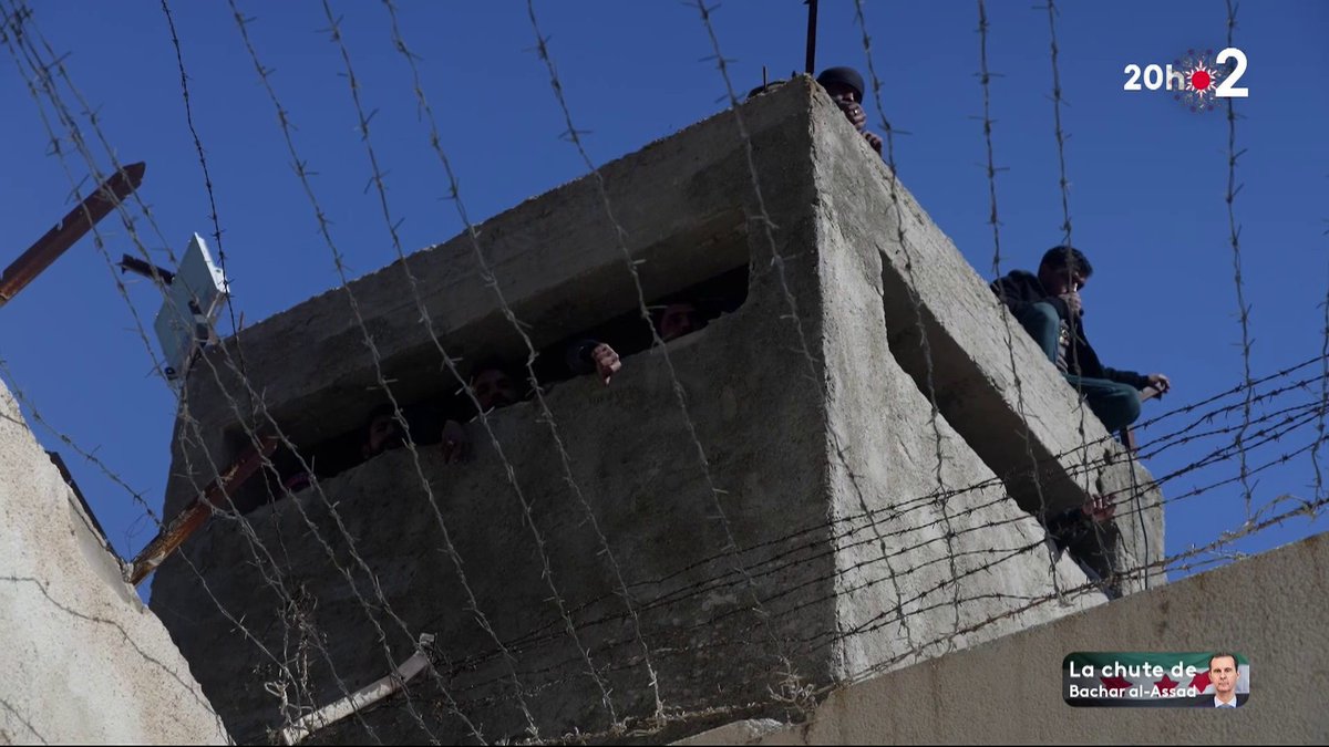 🇸🇾 Syrie : la prison Saydnaya, "abattoir humain" du régime de #BacharAlAssad, a été fouillée par des secouristes à la recherche de détenus oubliés dans l'enfer de ses cachots souterrains. #JT20h