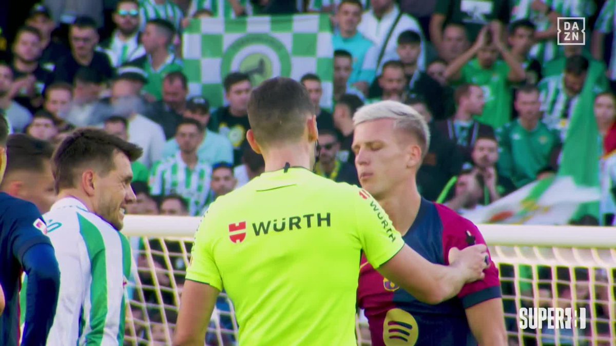 "Se le ha caído la dentadura, coj***" 😅🦷 El día que Dani Olmo se dejó los dientes por el FC Barcelona 👀 #Super8