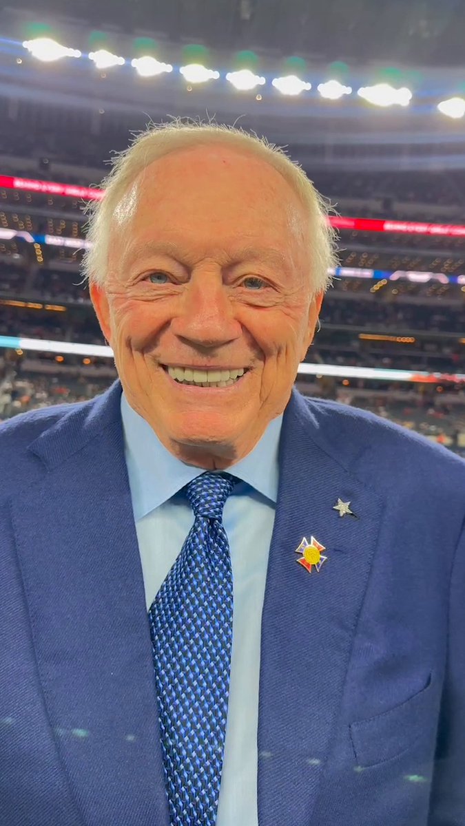 MONDAY NIGHT FOOTBALL IS LOADING AT JERRY'S WORLD 🌟 #CINvsDAL | 8:15 PM ET | ESPN/ABC