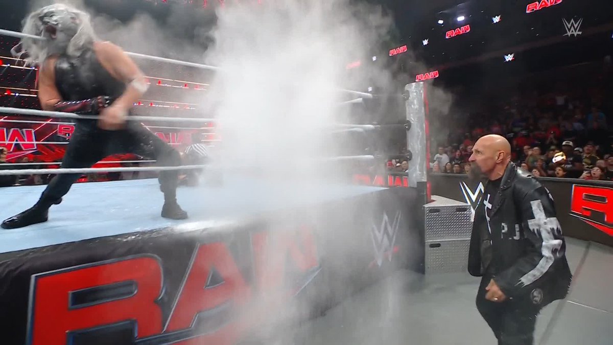 HE'S BACK! 🤯 #WWERaw