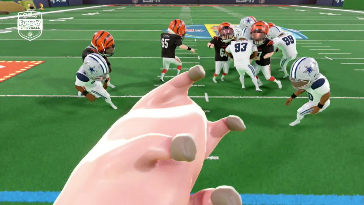 "Spiderpig is the ball!?" 🤣 Simpsons Funday Football on Disney+ and ESPN+ |