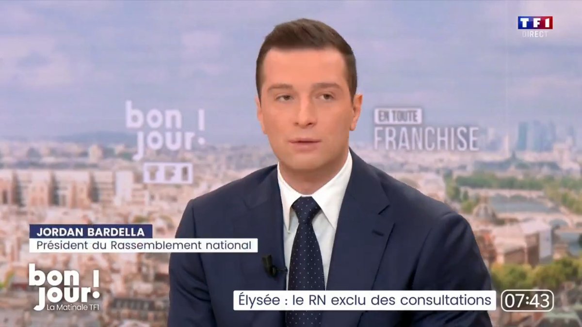 Pourquoi on a censuré ? Parce que Michel Barnier a présenté un budget socialiste alourdissant la fiscalité de 40 milliards d'euros. On est prêt à rediscuter du budget, avec des propositions sur la mauvaise dépense publique, la compétitivité ou encore le pouvoir d'achat.