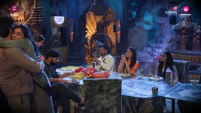 Gharwale plan kar rahe hai kuch khaas for Avinash’s birthday. Jisne bigada unka plan uska naam hai Chaahat Pandey!😅 Dekhiye #BiggBoss18 Colors TV aur #JioCinema par. #BB18 #BiggBoss18onJioCinema #BiggBoss Salman Khan #ChaahatPandey Avinash Mishra