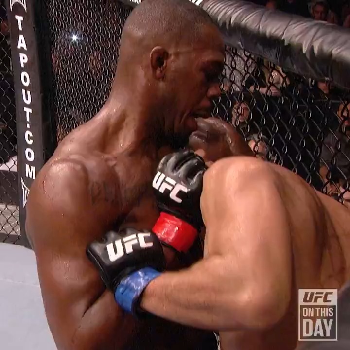 🐐 IL Y A 13 ANS JOUR POUR JOUR. Jon Jones infligeait l’une des soumissions les plus terrifiantes de tous les temps à Lyoto Machida.