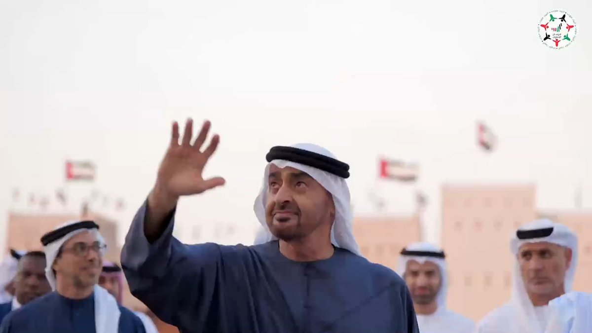 #عزنا_محمد 🇦🇪🫡 عزنا محمد ذرانا عسى عمره مديد دام عزه نعتزي به نهار النايبات نادر بالفعل وعزومنا بفعله تزيد في مطاليب العلا والشموخ النايفات العضيد القايد النادر ونعم العضيد به نكيد خصومنا والبيارق عاليات سامعين وطايعين الأمر فيما يريد كلنا في طوع يمناه زبن العاديات . . إهداء إلى مقام صاحب السمو الشيخ #محمد_بن_زايد آل نهيان #رئيس_الدولة "حفظه الله" #محمد_بن_زايد_عزنا_وفخرنا محمد بن زايد . . من أشعار سمو الشيخ #منصور_بن_زايد آل نهيان، نائب رئيس الدولة، نائب رئيس مجلس الوزراء، رئيس ديوان الرئاسة منصور بن زايد . . إخراج موسيقي وألحان: ملحن الوطن - محمد الأحمد #مسيرة_الاتحاد #عيد_الاتحاد_الـ53 #عيد_الاتحاد53 #عيد_الاتحاد Eid Al Etihad