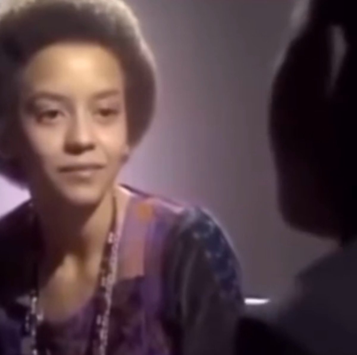 Rest in Peace to the great author, poet, educator and activist Nikki Giovanni! 🎥: Nikki Giovanni and James Baldwin: A Conversation, 1971.
