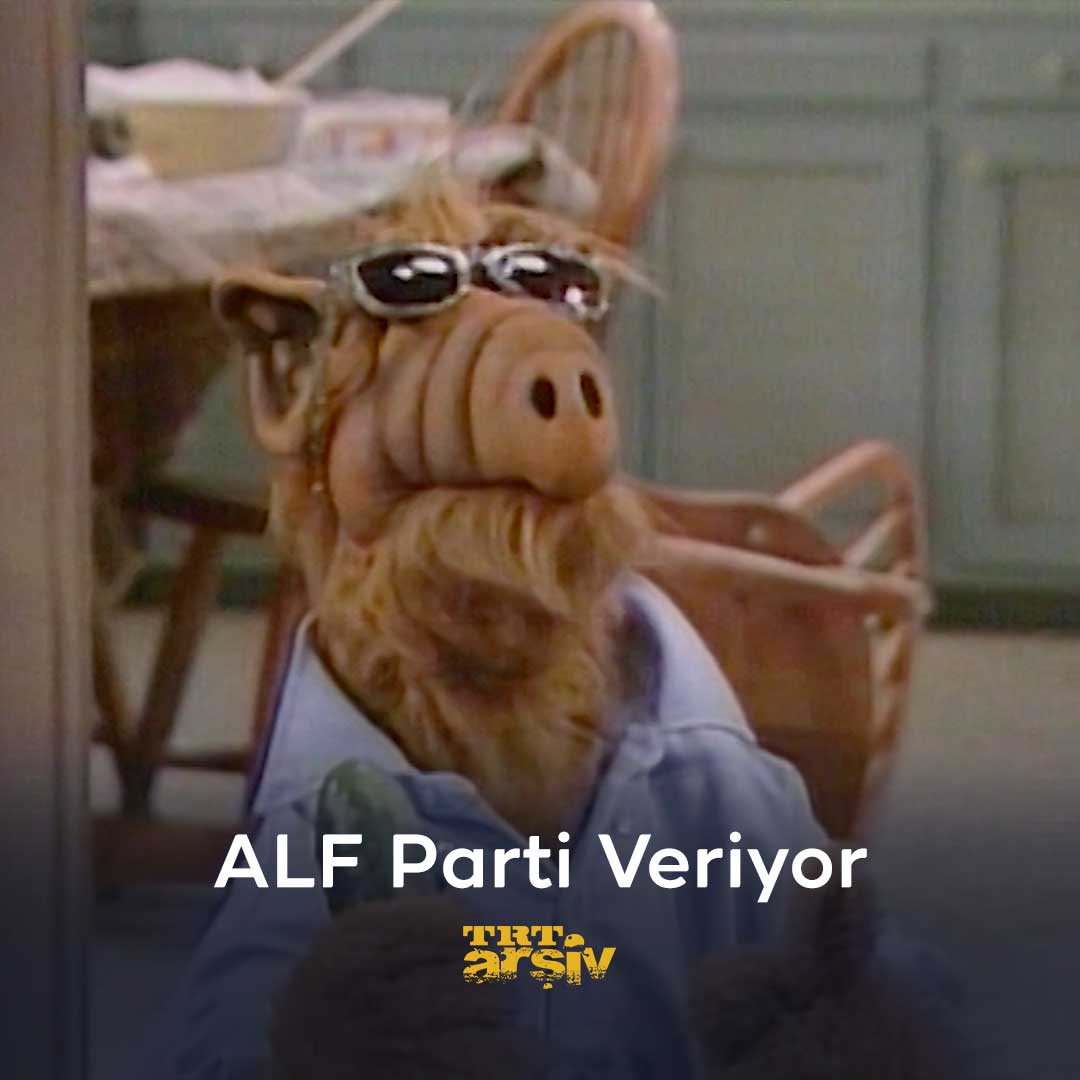 "Kamera Arkası" programının #ALF için hazırladığı özel içeriği sunuyoruz. Peki, bir dönemin efsanesi haline gelmiş ALF’i kimler hatırlıyor? 📺