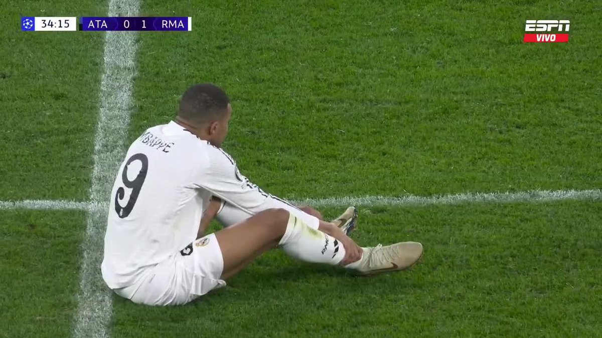 "Mbappé" Porque se retiró lesionado en el partido del Real Madrid ante el Atalanta por la UEFA Champions League. Estaba jugando bien y se lesiona el pelotudo. Le das una caja llena de conchas y te saca una pija, es re mufa la tortuga hija de re mil puta.