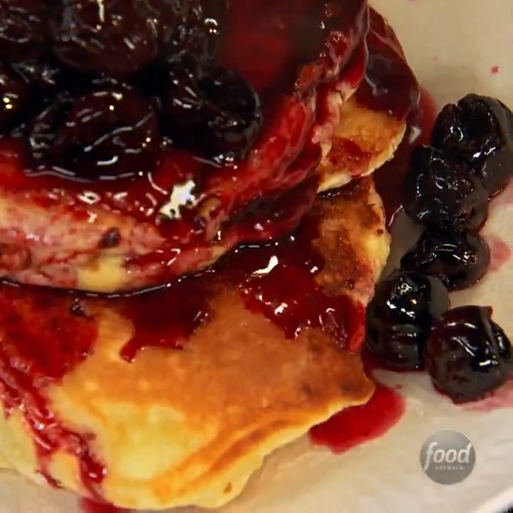 Stacks on stacks of Cream Cheese Pancakes 🥞🤗 Catch a new episode of #BeatBobbyFlay: Holiday Throwdown, tonight @ 9|8c! Get the recipe: