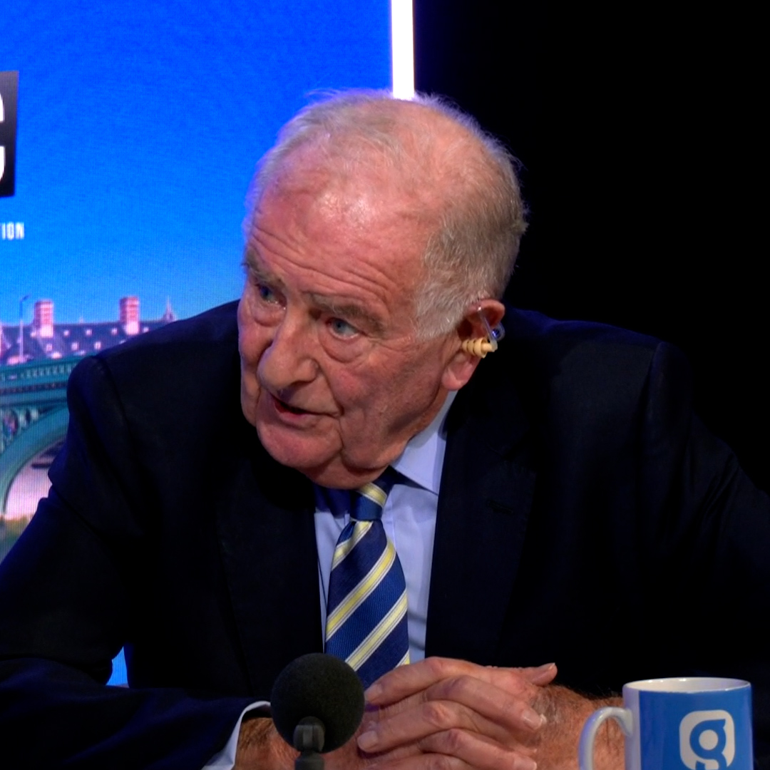 'Will your parties ever merge?' 'No... Over my dead body.' Sir Roger Gale brands Nigel Farage a 'populist', telling Iain Dale 🏴🇬🇧⚒️'s panel that the Reform leader is 'very good at offering criticism, but has no solution'.