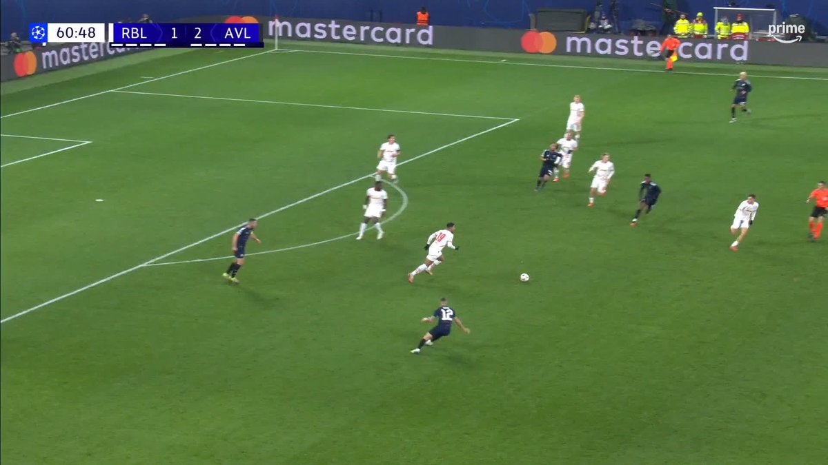 WHAT A TURNAROUND! 😱 Out of nowhere Leipzig are level against Villa after THIS volley from Christoph Baumgartner ⚽ #UCLonPrime