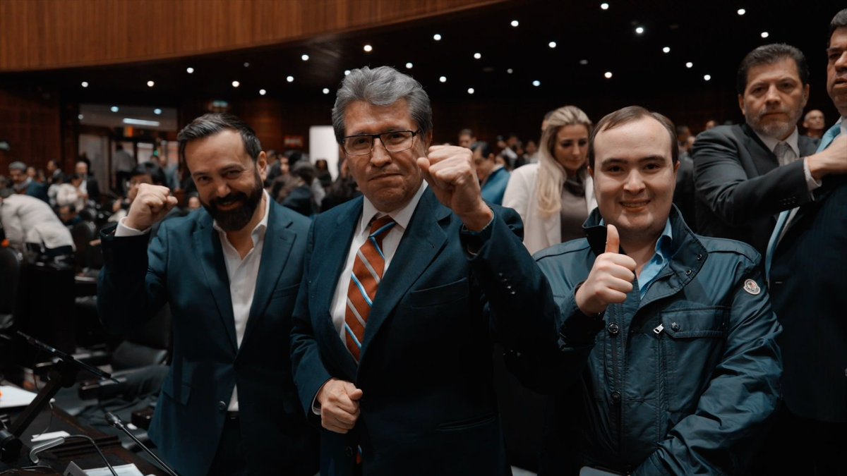 Hoy avanzamos en una reforma clave para reconocer los derechos de quienes trabajan en plataformas digitales. Con esta regulación, aseguramos el reparto de utilidades, pensiones y el respeto a las conquistas laborales de miles de trabajadoras y trabajadores.