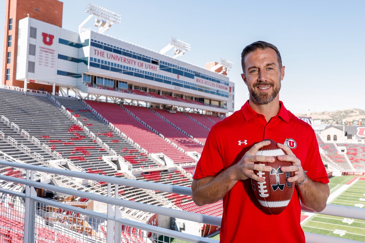 Hear from Alex Smith, on what went into his journey to becoming an National Football Foundation Hall of Fame Inductee! Watch the HOF Ceremony:
