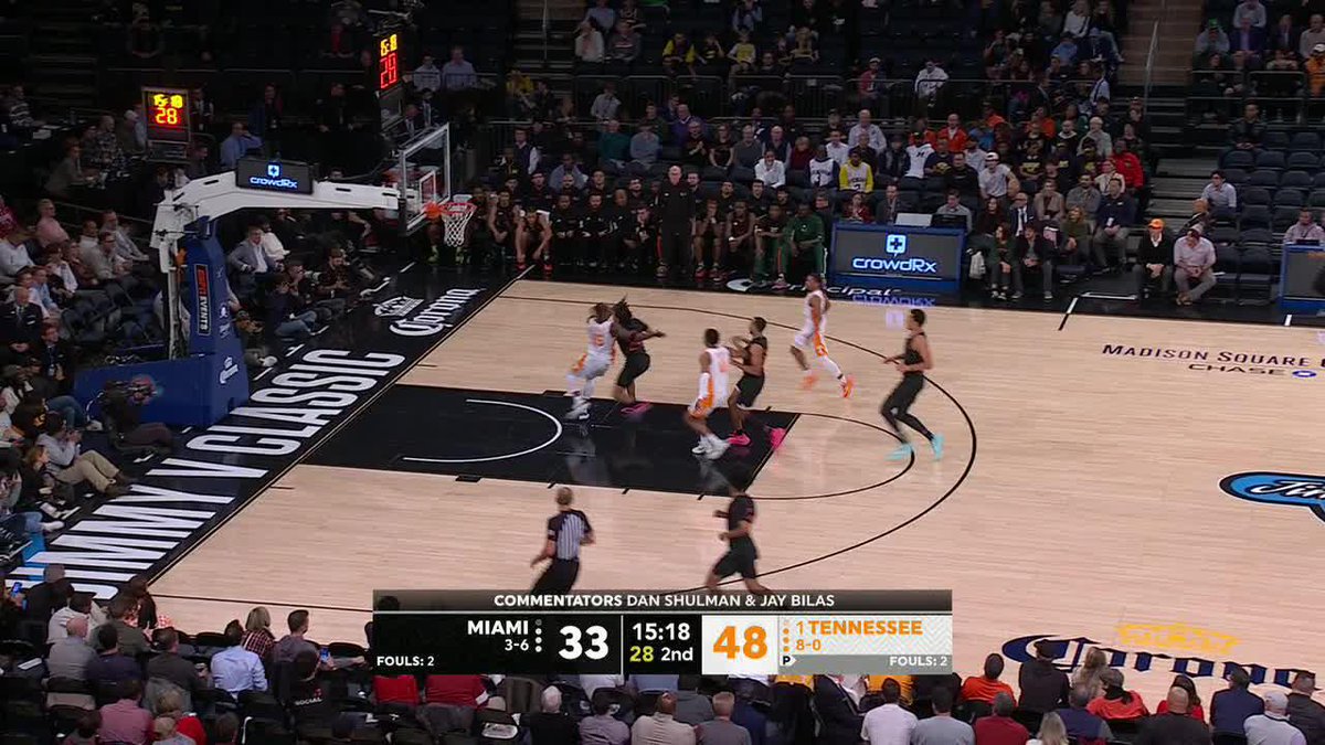 Coaches around the world should show this beautiful play to their team