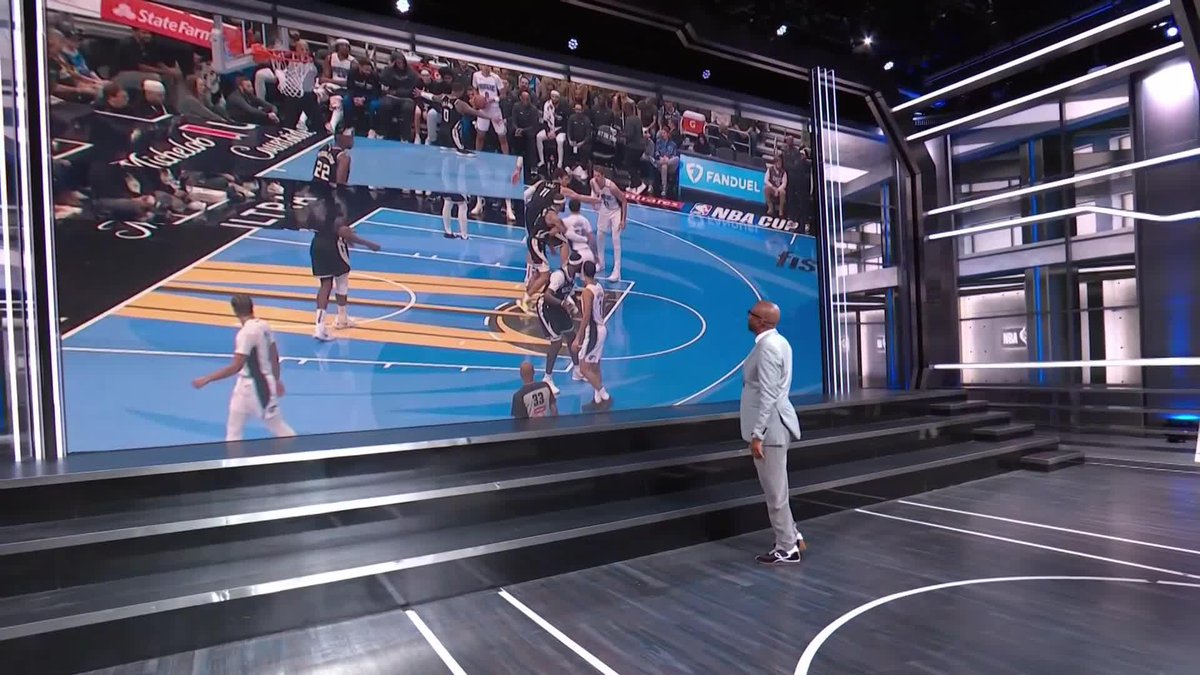 SHAQ BROKE THE BIG BOARD 😭